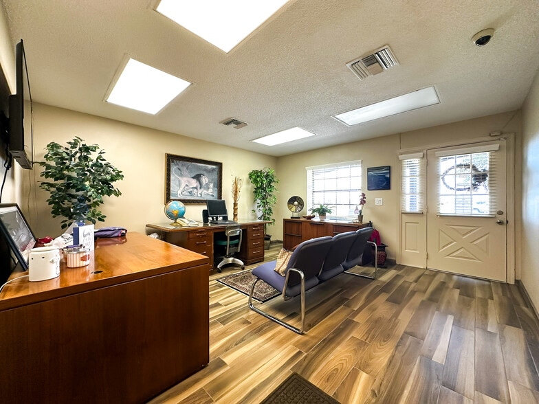 3231 Drane Field Rd, Lakeland, FL for lease - Building Photo - Image 3 of 26