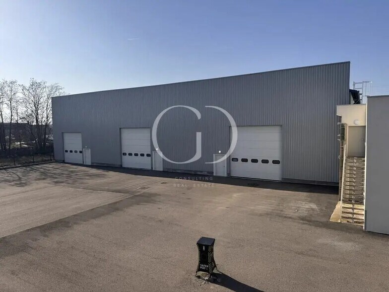 101 Rue Du Dauphiné, Saint-Priest à vendre - Photo du bâtiment - Image 3 de 10