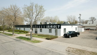 Plus de détails pour 2607 NE 6th St, Saint Anthony, MN - Industriel à vendre