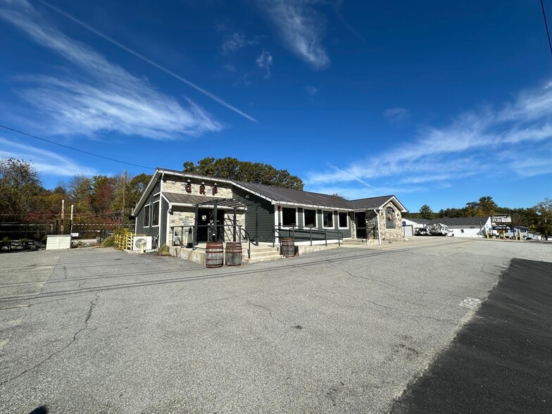 443 Worcester Rd, Charlton, MA for sale - Building Photo - Image 2 of 15