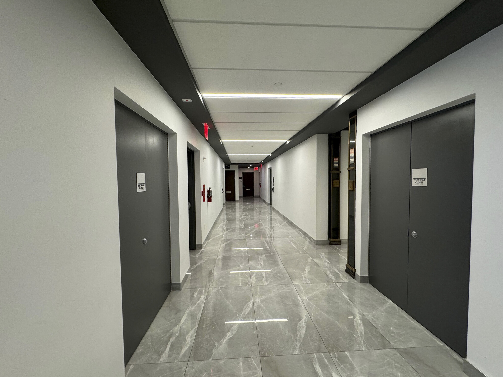 225 Broadway, New York, NY for lease Interior Photo- Image 1 of 3