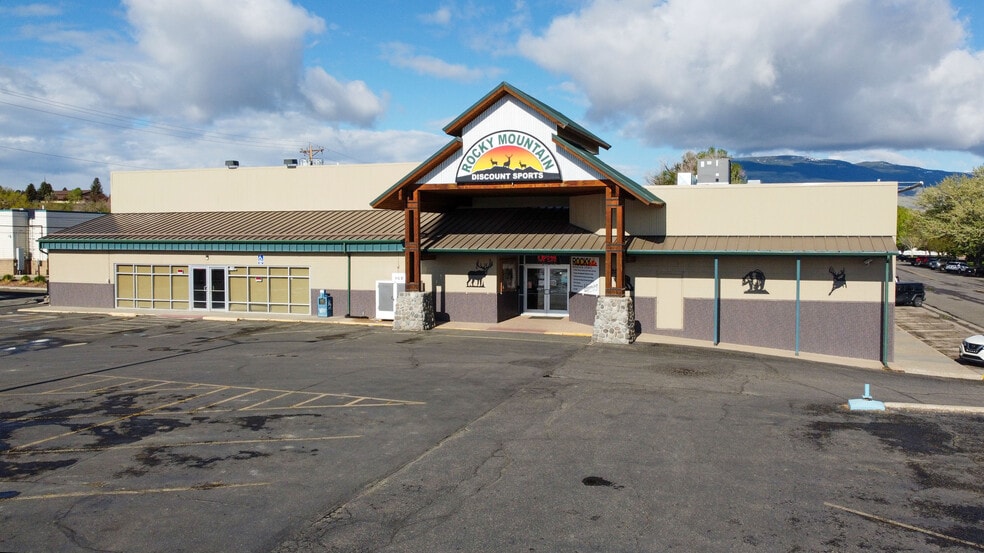 1526 Rumsey Ave, Cody, WY à vendre - Photo du bâtiment - Image 2 de 18