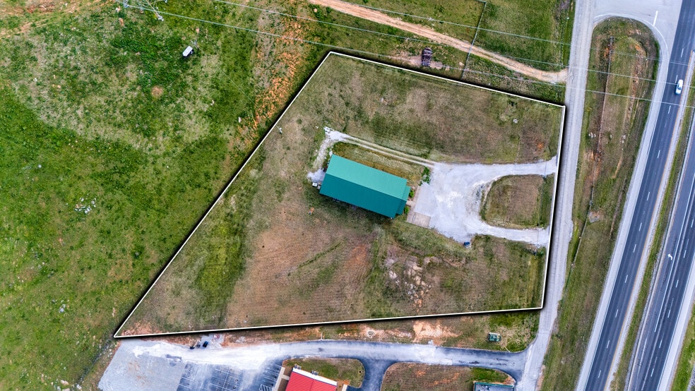 420 Farmers Dr, Russellville, KY à vendre - Photo du bâtiment - Image 2 de 3