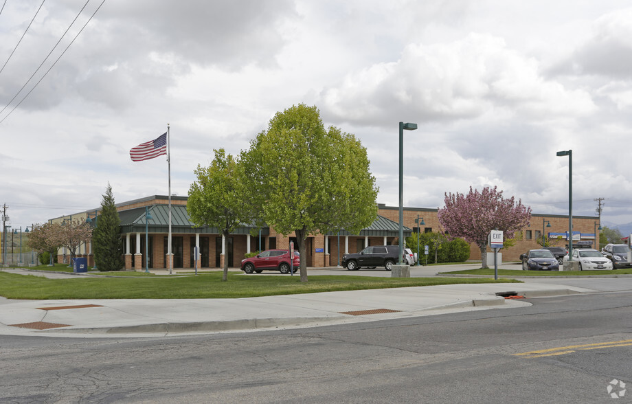 8470 W 2700 S, Magna, UT for lease - Building Photo - Image 1 of 3