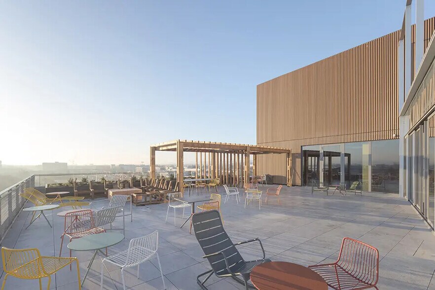 33 Piste Des Géants, Toulouse à louer - Photo du bâtiment - Image 3 de 14