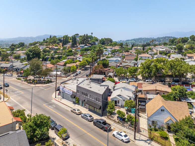 3301 Division St, Los Angeles, CA à vendre - Photo du bâtiment - Image 2 de 11