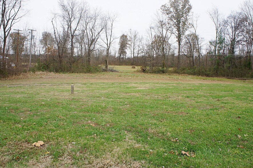 521 E Vine St, Vienna, IL for sale - Building Photo - Image 1 of 5