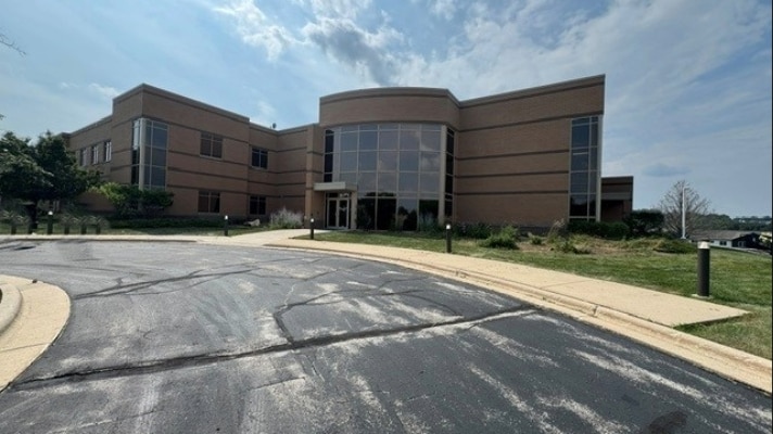 469 Security Blvd, Howard, WI for lease - Building Photo - Image 3 of 10