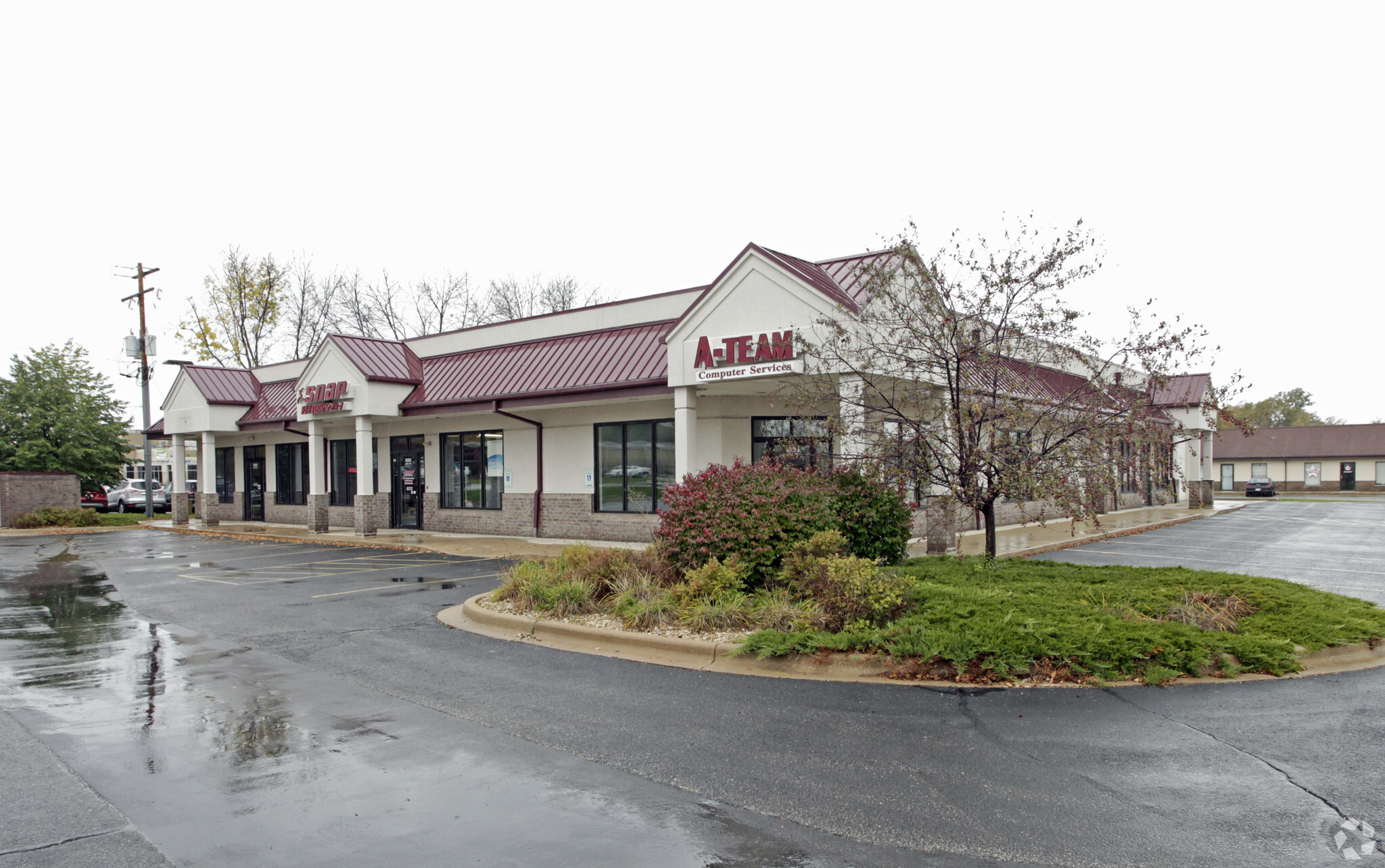 Retail in Mukwonago, WI for sale Primary Photo- Image 1 of 1