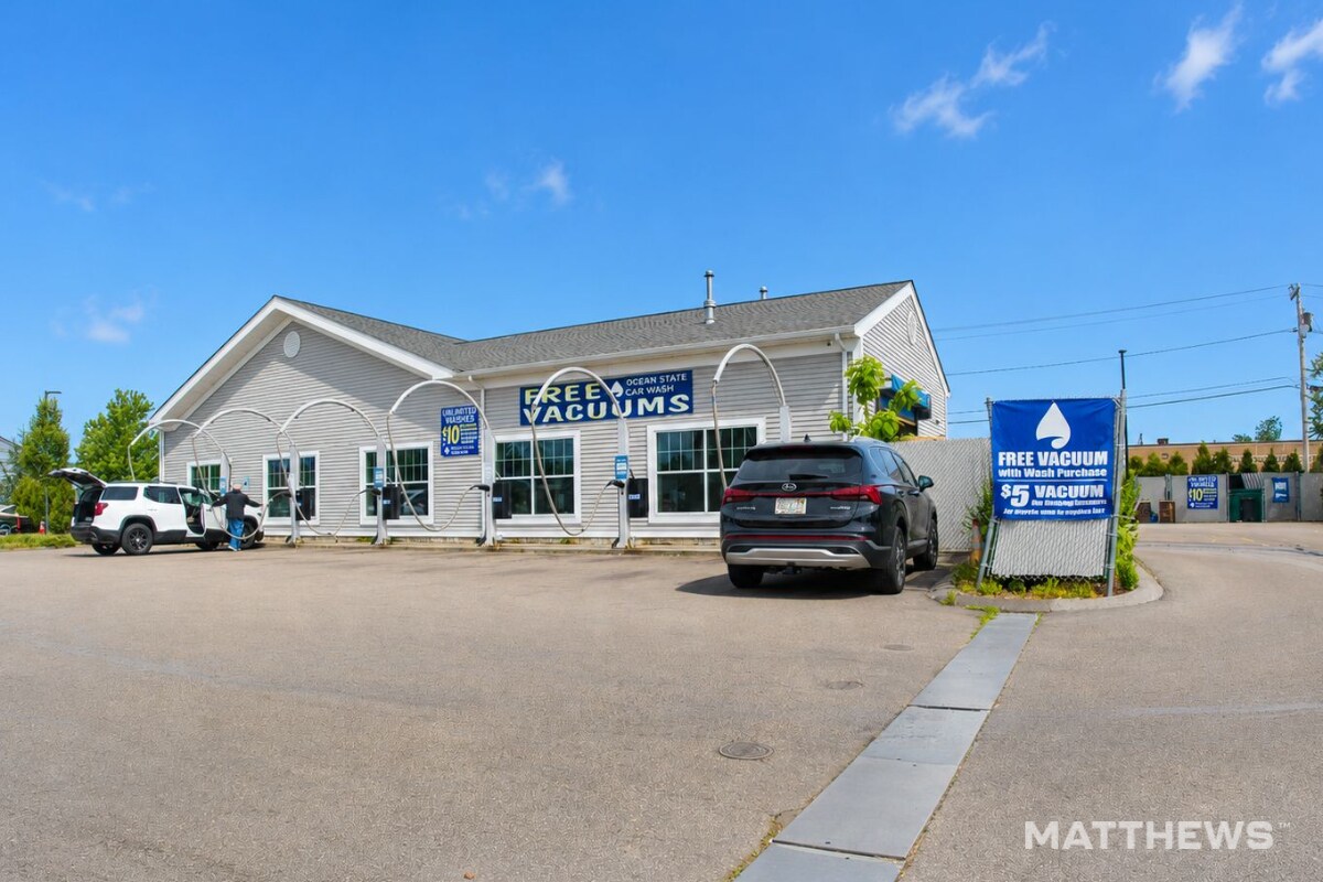 2313 Post Rd, Warwick, RI à vendre Photo du bâtiment- Image 1 de 4