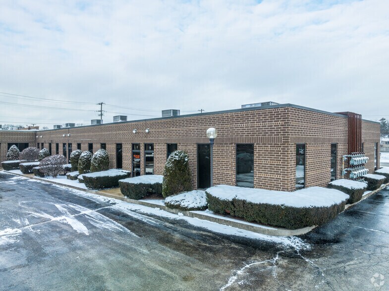 5120 Belmont Rd, Downers Grove, IL à louer - Photo du bâtiment - Image 3 de 8