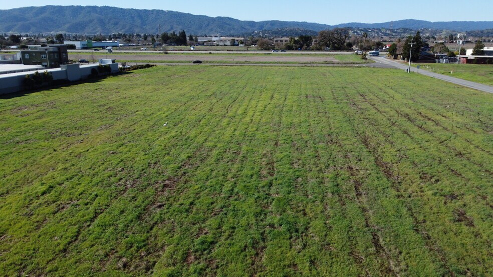 700 Las Animas ave, Gilroy, CA à vendre - Aérien - Image 2 de 9