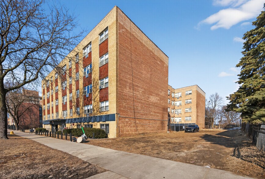 7733 S South Shore Dr, Chicago, IL à vendre - Photo du bâtiment - Image 3 de 16