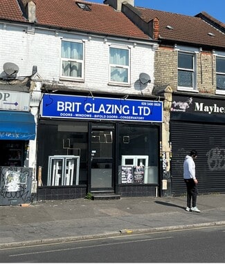 Plus de détails pour 25 Whitehorse Ln, Londres - Commerce de détail à louer