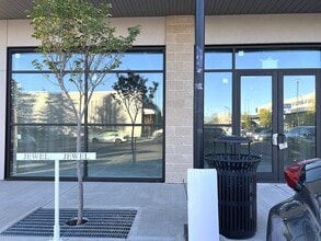 5320 Admiral Girouard St NW, Edmonton, AB à louer Photo intérieure- Image 2 de 26