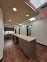 2428 E Apache Blvd, Tempe, AZ à louer Photo intérieure- Image 2 de 21