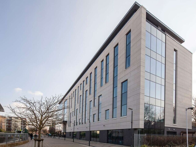 Jessop Ave, Cheltenham à louer - Photo du bâtiment - Image 3 de 4