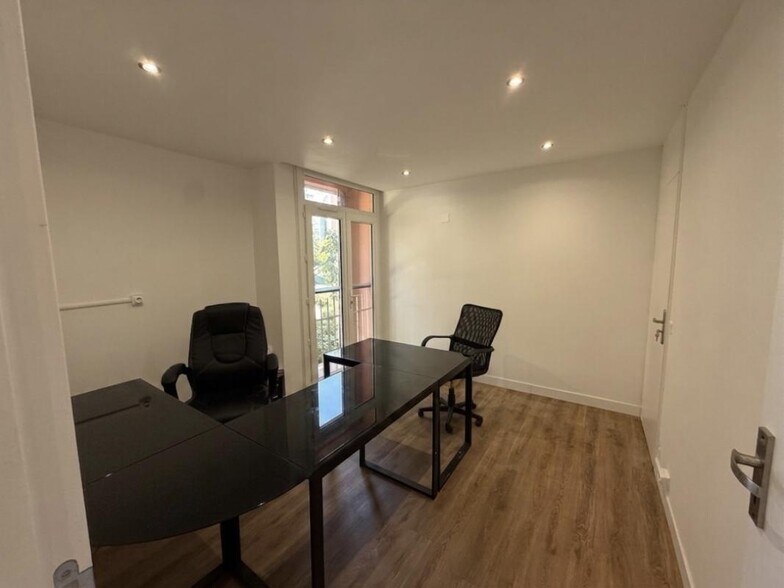 Office in La Valette-du-Var for lease - Building Photo - Image 3 of 6