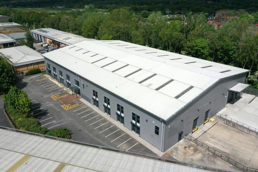 Horsfield Way, Stockport à vendre - Photo du bâtiment - Image 2 de 10