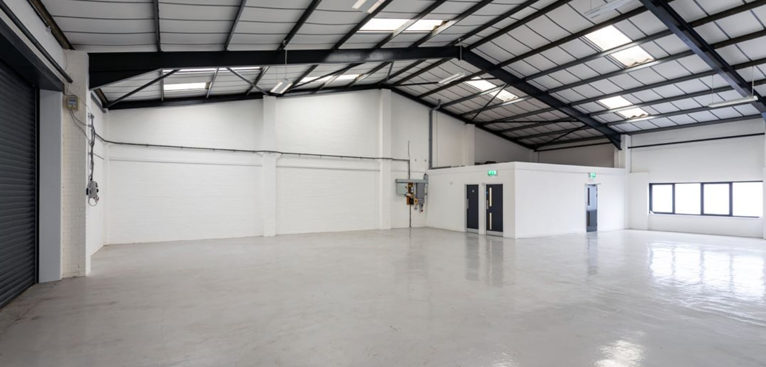 Decoy Rd, Worthing for lease Interior Photo- Image 1 of 1