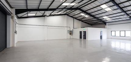 Decoy Rd, Worthing for lease Interior Photo- Image 1 of 1