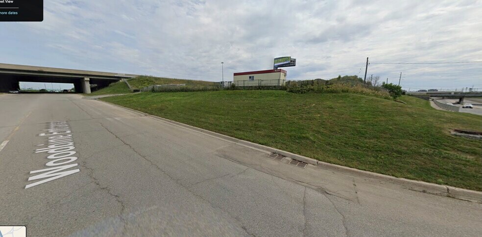 6351 Goreway Dr, Mississauga, ON à vendre - Photo du bâtiment - Image 2 de 7