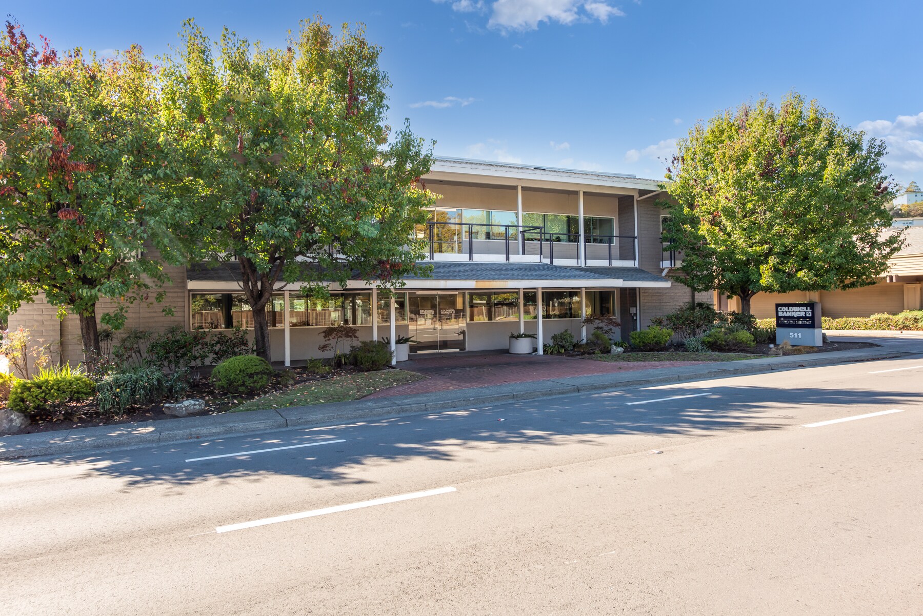 511 Sir Francis Drake Blvd, Greenbrae, CA à vendre Photo du bâtiment- Image 1 de 1