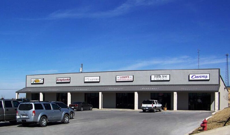 1100 W Business 380, Decatur, TX for lease Primary Photo- Image 1 of 2