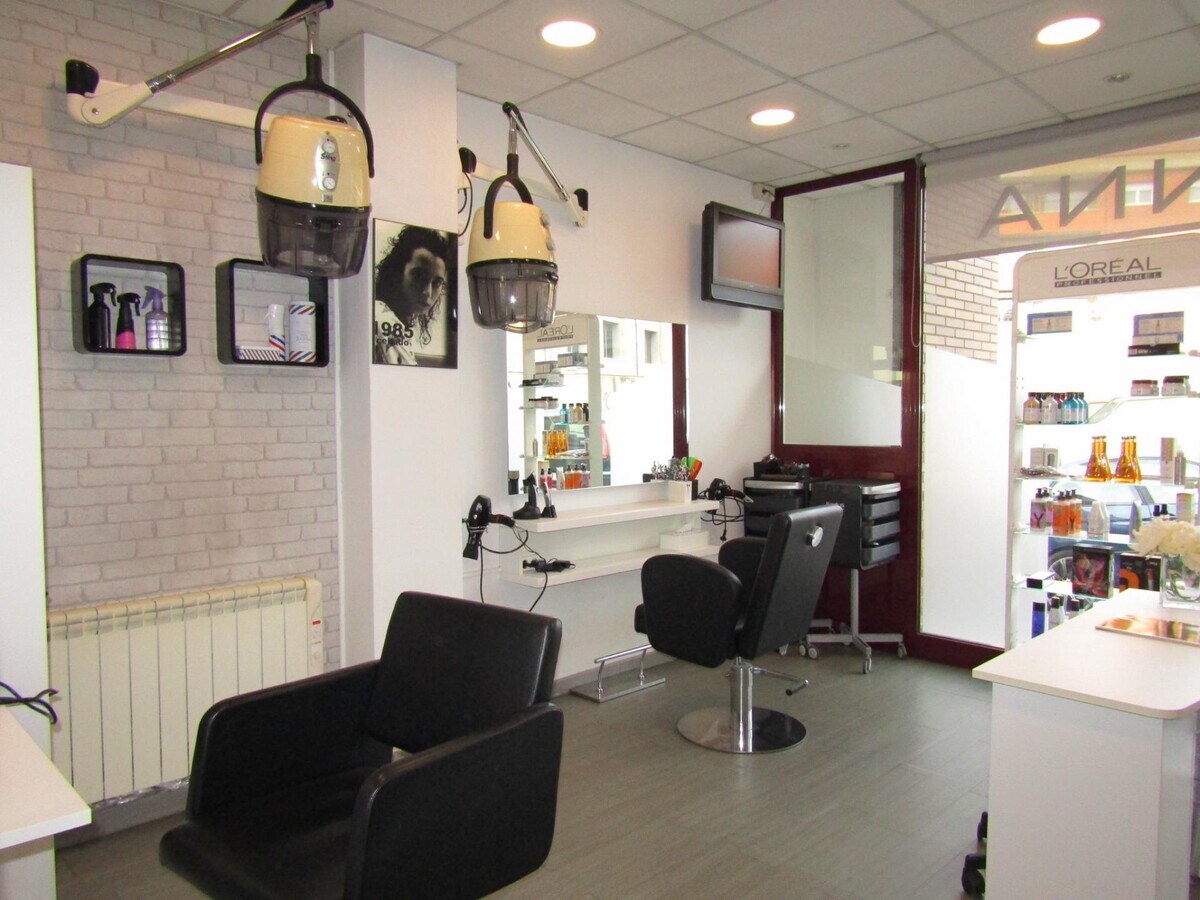 Roda de Ter, BAR 08510 -  -  - Interior Photo - Image 2 of 11