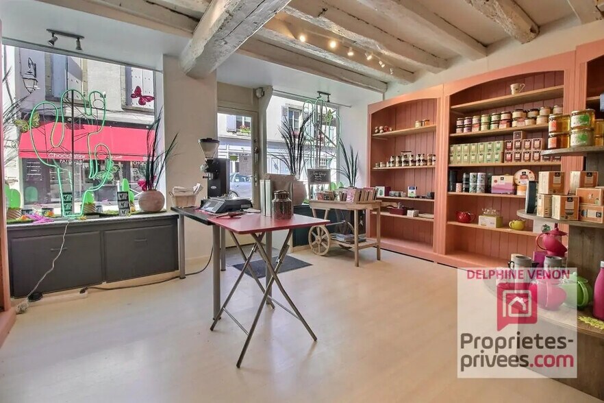 Commerce de détail dans Châteauneuf-sur-Loire à louer - Photo du bâtiment - Image 3 de 5