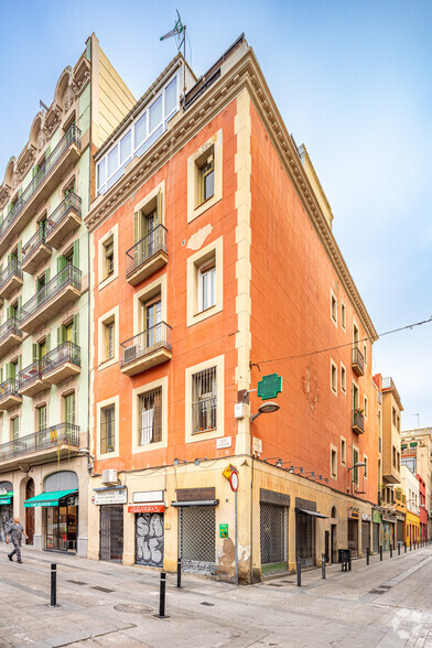 Commerce de détail dans Barcelona, BAR à louer - Photo principale - Image 1 de 1