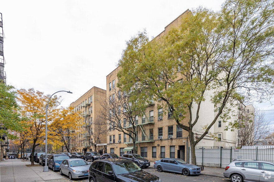 1491 Montgomery Ave, Bronx, NY for sale - Building Photo - Image 2 of 5