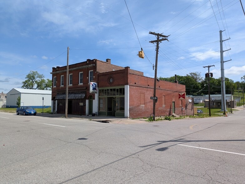 1001 N 3rd St, Saint Joseph, MO for sale - Primary Photo - Image 1 of 14