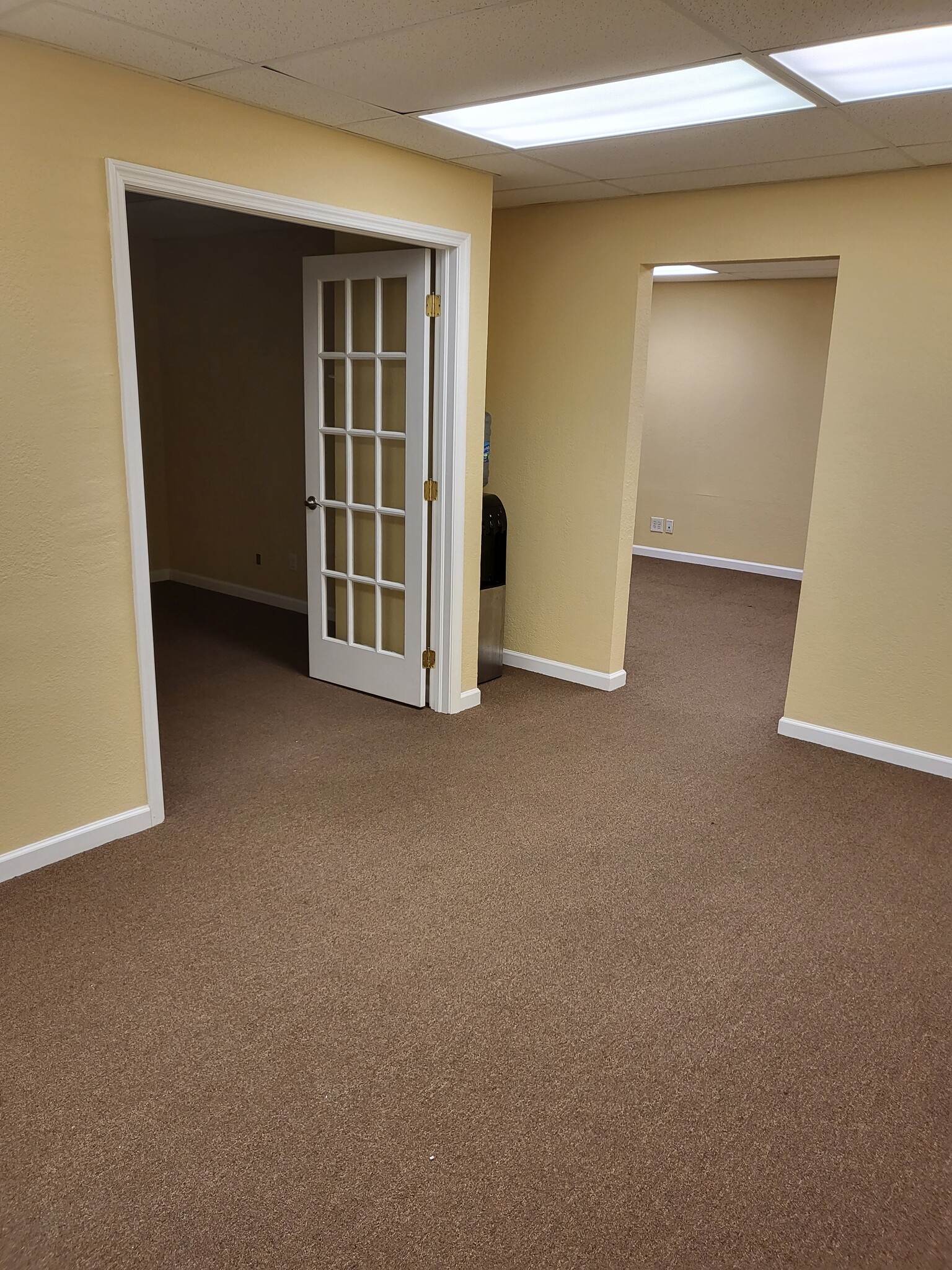 253 Commercial Blvd, Lauderdale-by-the-Sea, FL for lease Interior Photo- Image 1 of 4