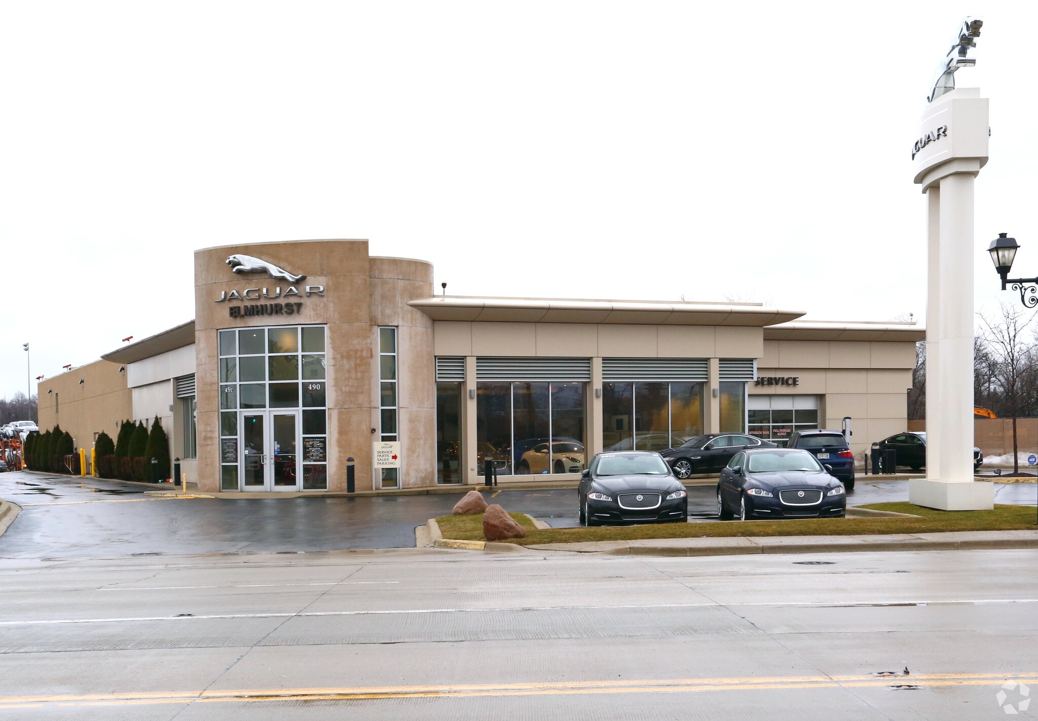 490 W Lake St, Elmhurst, IL for lease Building Photo- Image 1 of 4