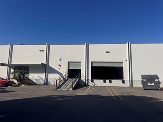 Plus de détails pour 16181-16191 Phoebe Ave, La Mirada, CA - Industriel à louer