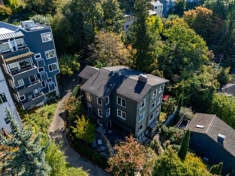 814 E Howe St, Seattle, WA for sale - Building Photo - Image 3 of 24