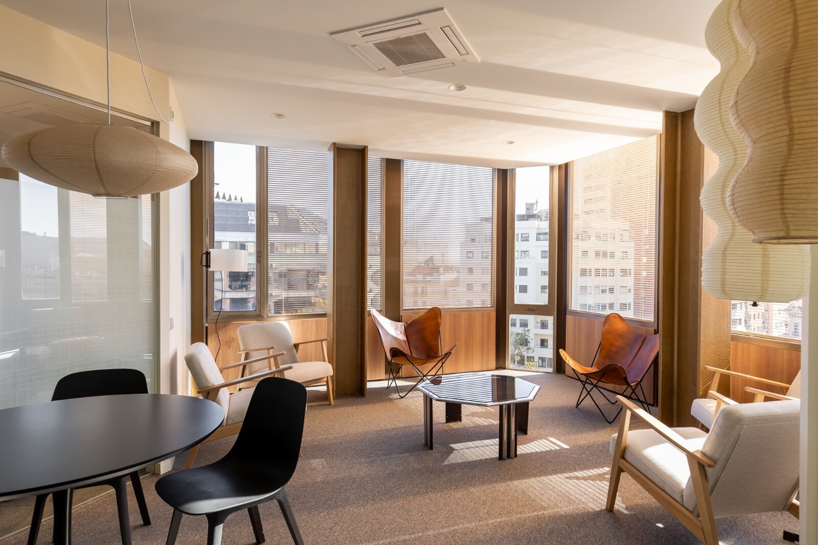 Plaça d'Urquinaona, 6, Barcelona, Barcelona for lease Interior Photo- Image 1 of 3