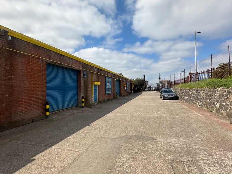 215 Strathclyde St, Glasgow for lease - Building Photo - Image 3 of 9