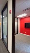150 N Patrick Blvd, Brookfield, WI à louer - Vidéo sur l’inscription commerciale