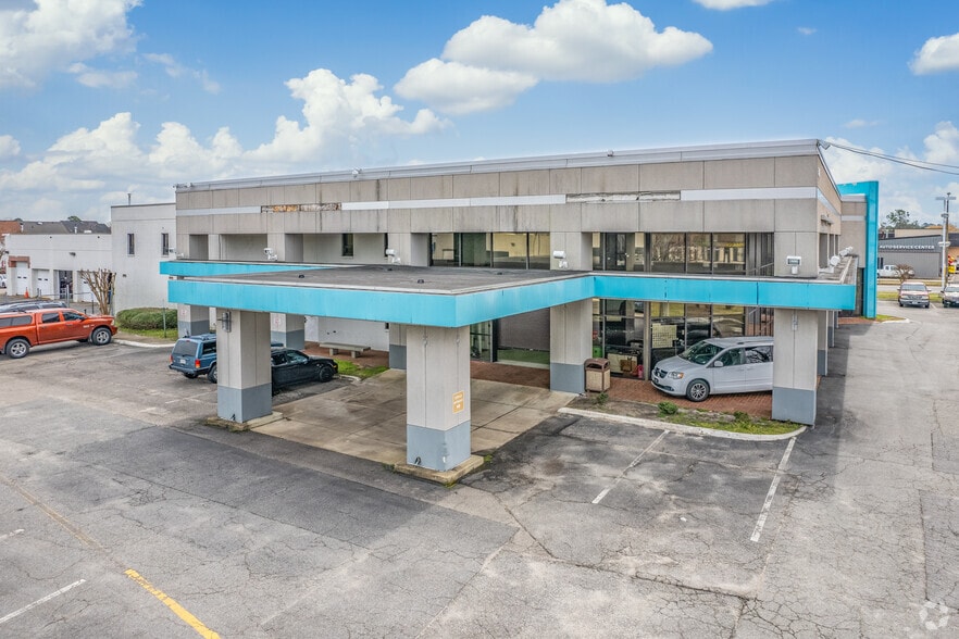 3496 Holland Rd, Virginia Beach, VA for sale - Primary Photo - Image 1 of 11