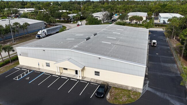 More details for 5719 Zip Dr, Fort Myers, FL - Industrial for Lease
