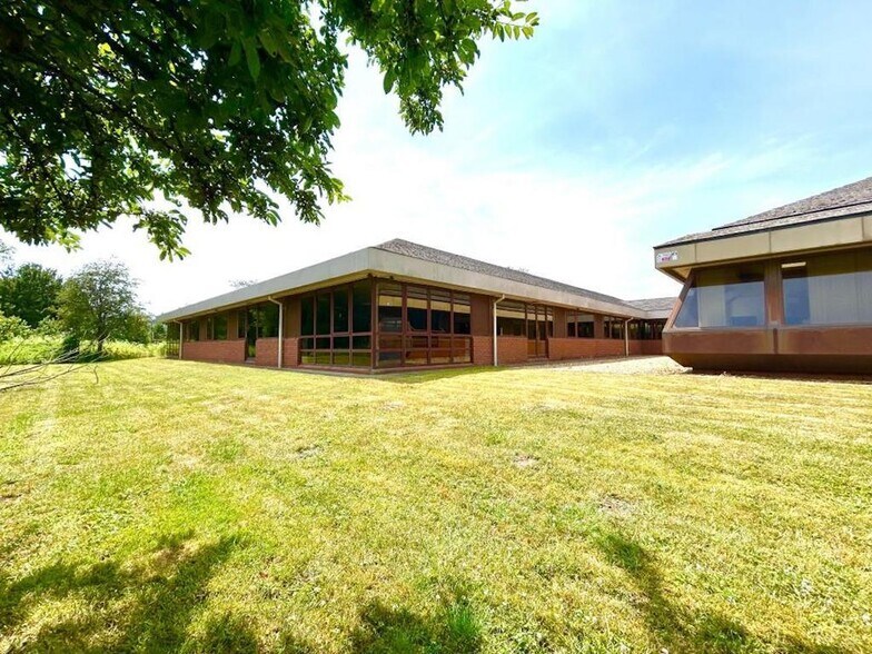 Beaumont Close, Banbury à louer - Photo du bâtiment - Image 3 de 26