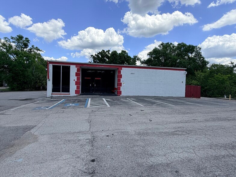 18843 N US Highway 41, Lutz, FL à vendre - Photo du bâtiment - Image 3 de 18