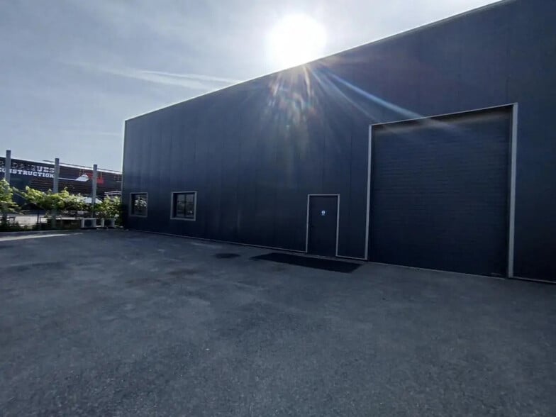 Flex in Villeneuve-Tolosane for lease - Building Photo - Image 2 of 8