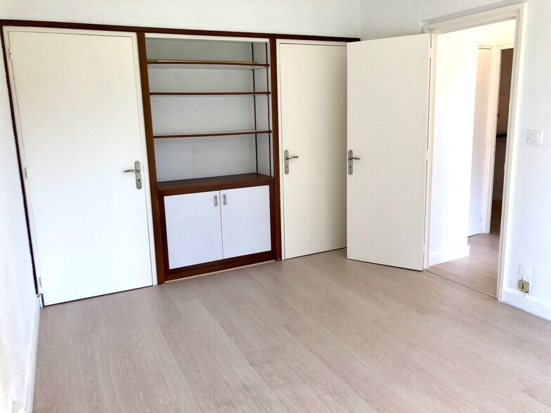 46 Bis Rue Commandant Charcot, Lyon à louer - Photo du bâtiment - Image 3 de 5