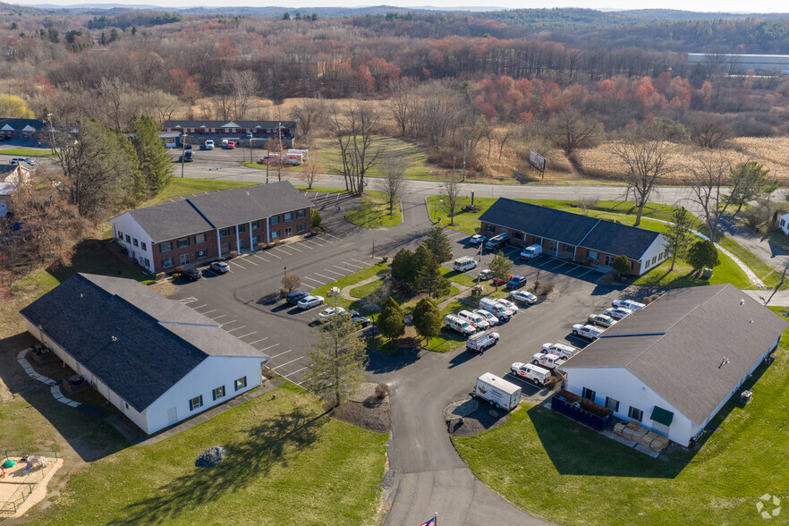 1580 Columbia Tpke, Castleton On Hudson, NY à louer - Photo du bâtiment - Image 3 de 3