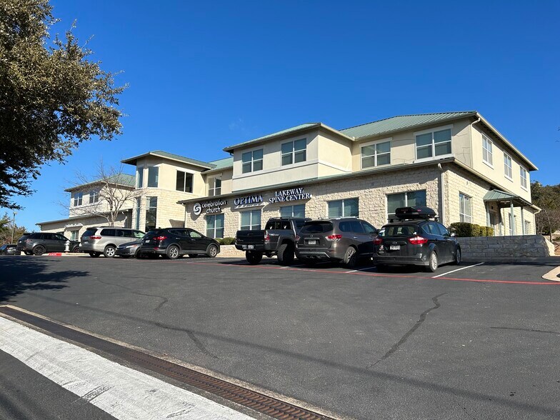 1213 Ranch Road 620 S, Lakeway, TX à louer - Photo du bâtiment - Image 3 de 7