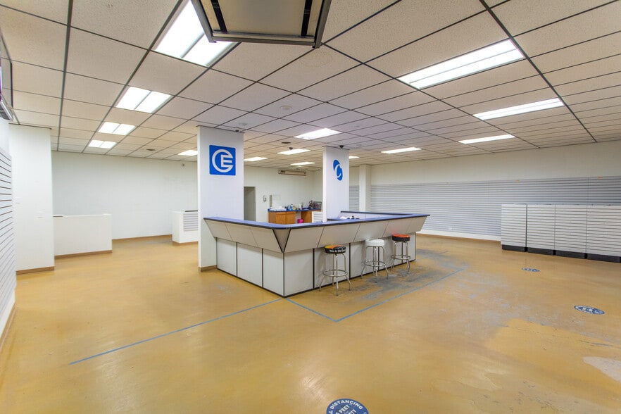 100 9th Ave S, Great Falls, MT for sale - Building Photo - Image 2 of 32