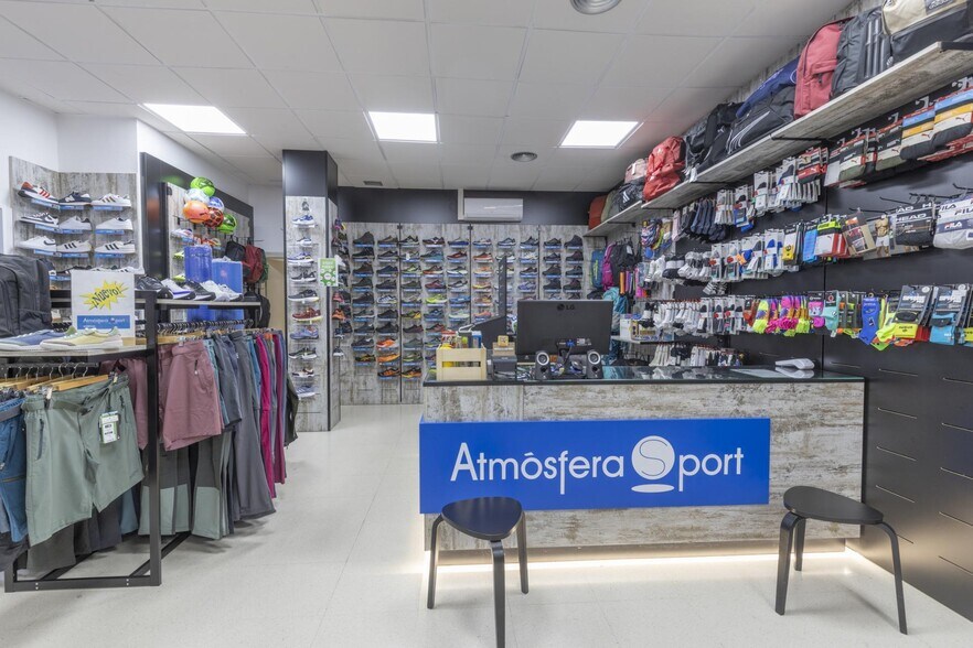 Calle Rocío Dúrcal, 6, Dúrcal, Granada for sale - Building Photo - Image 1 of 35